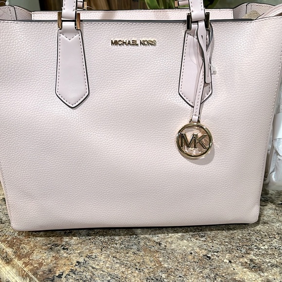 Michael Kors Charlotte Large 3-in-1 Tote Crossbody Handbag Leather Powder Blush - Picture 2 of 11